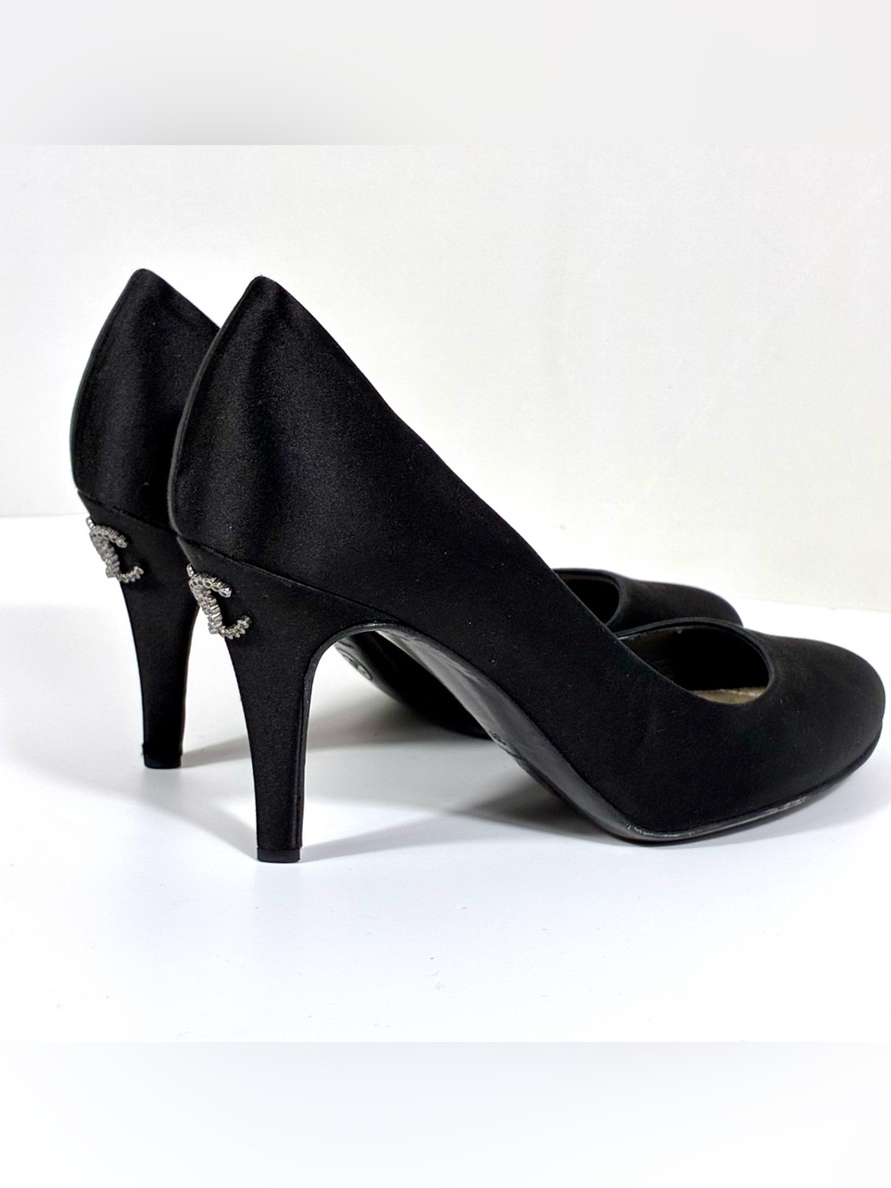 Chanel Satin Pumps Heels Black CC Logo EU 38.5